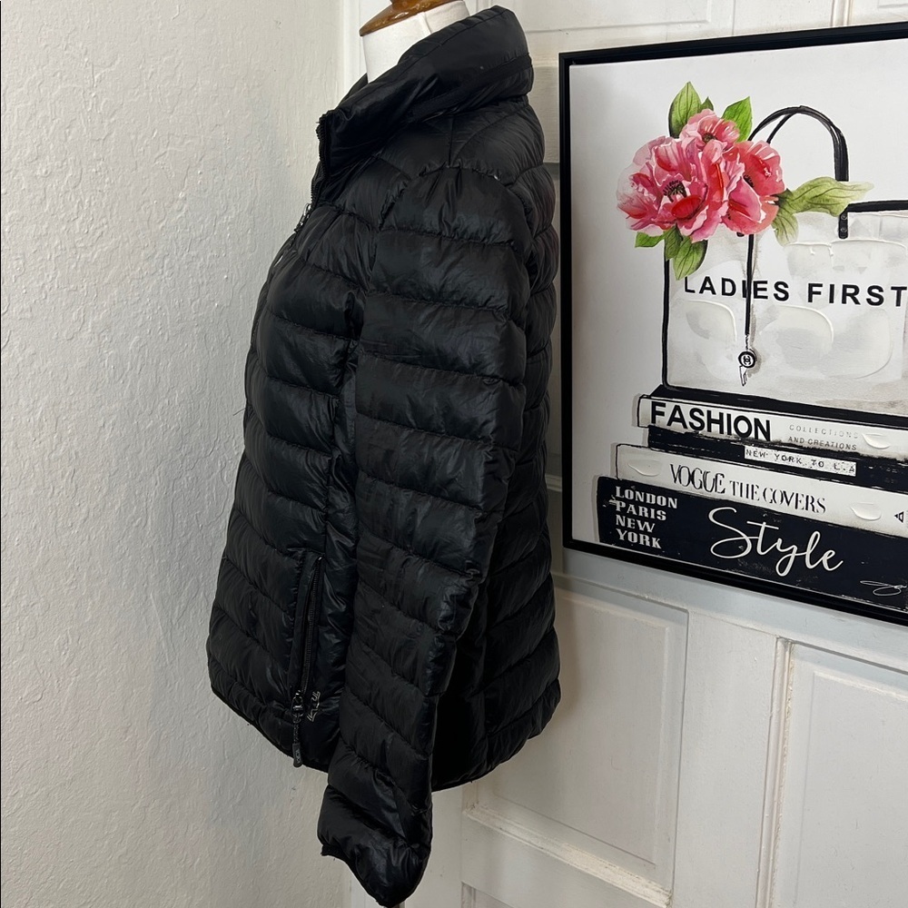 TUMI Pax Black Neck Pillow Puffer Jacket Size M - Picture 4 of 14